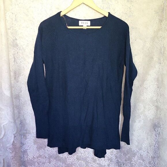 Elle Navy Long Sleeved Blouse with‎ Bow Tied Accents On Back Size M - Picture 1 of 7